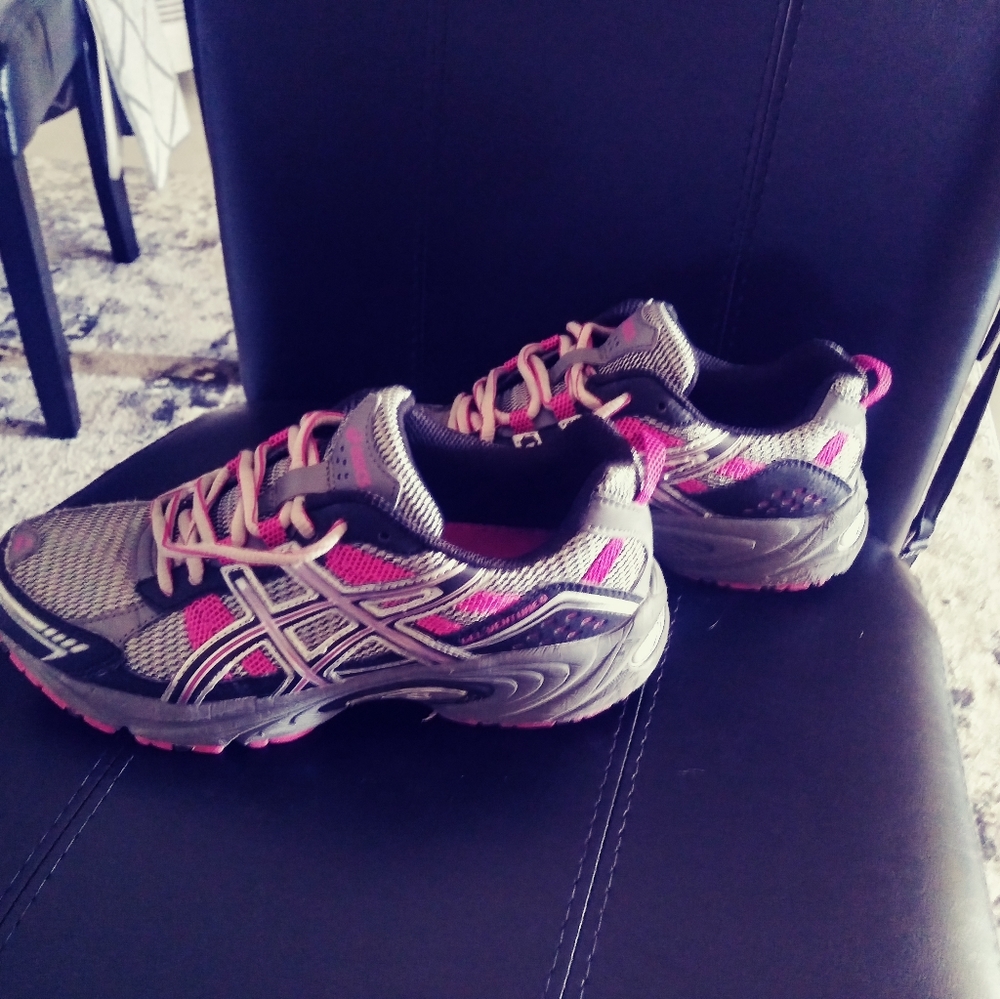 Women's Asics Gel Shoes